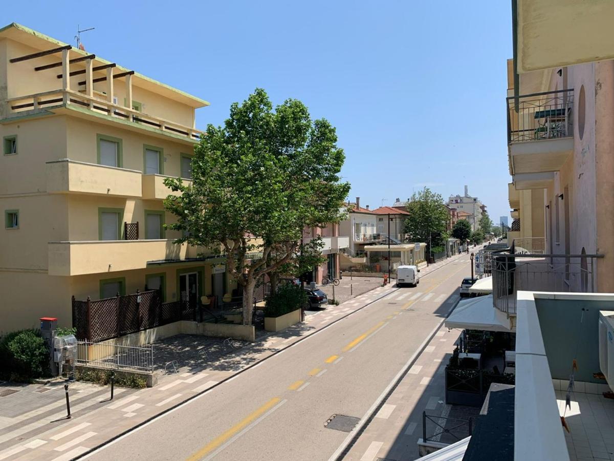 Hotel Estense Rimini Exterior foto